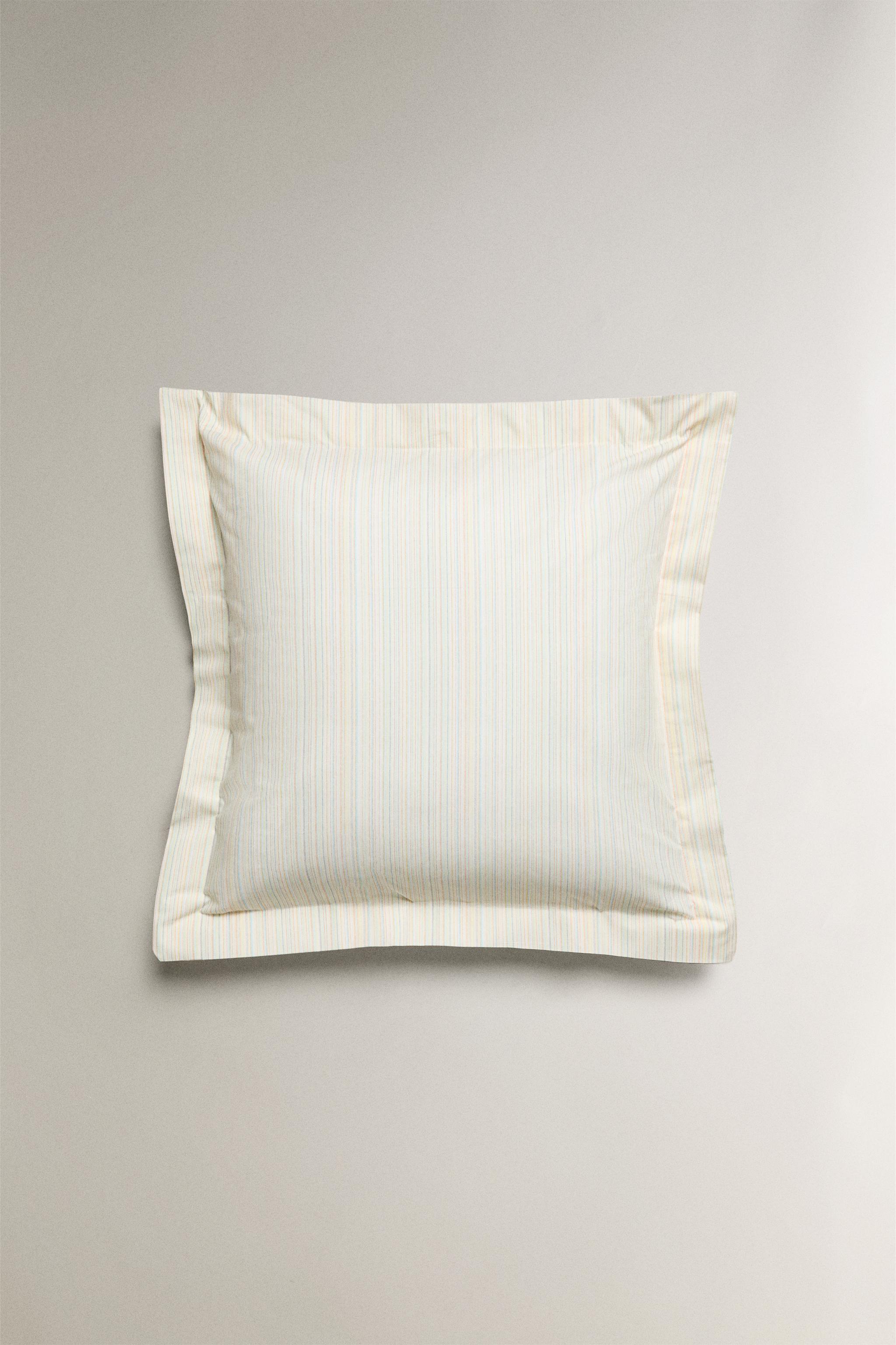 STRIPED PILLOWCASE